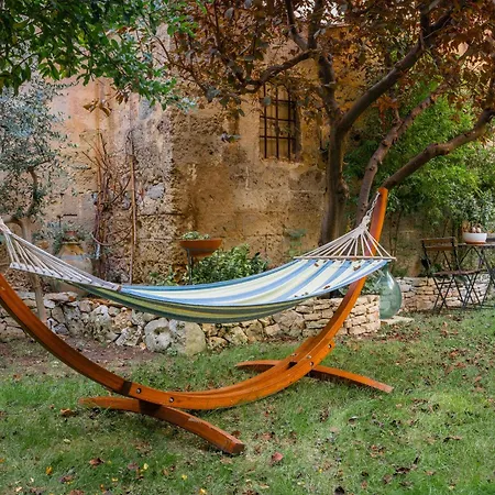 Bed & Breakfast Malta & Tufo 3*