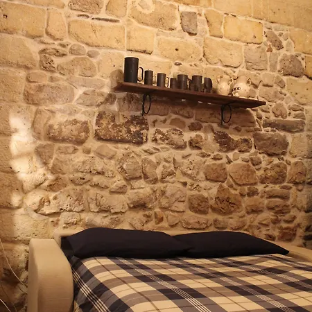 Bed & Breakfast Malta & Tufo 3*