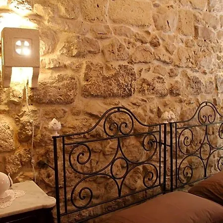 Frühstückspension Malta & Tufo 3*